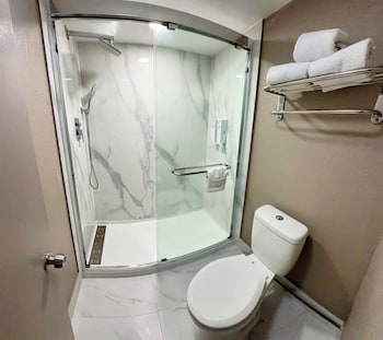 Superior Room, 1 King Bed, Non Smoking (Renovated)