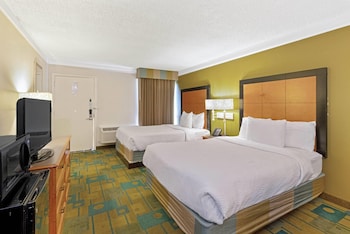 Room, 2 Double Beds, Mobility Accessible, Non Smoking (Mobility, Roll-in Shower)