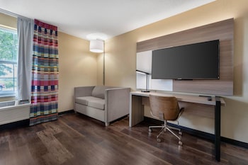 Suite, 1 King Bed with Sofa bed, Non Smoking (No Pets Allowed)
