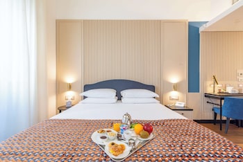 Deluxe Room, 1 King Bed, Non Smoking