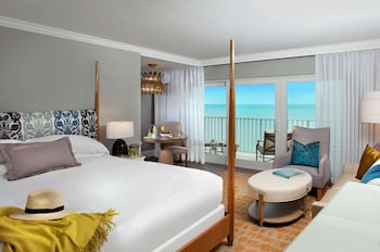 Room, 1 King Bed, Roll-in Shower, Beachfront