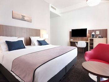 Standard Queen Room