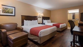 Standard Room, 2 Queen Beds, Accessible, Bathtub