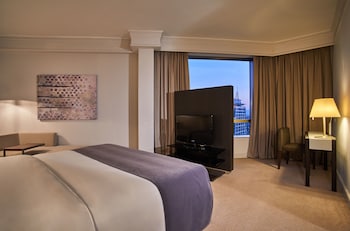 Executive Suite (Regency)