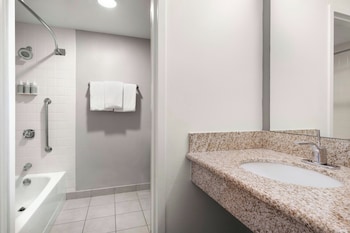 Room, 2 Double Beds, Mobility Accessible, Bathtub