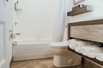 Standard Room, 2 Queen Beds