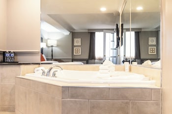 Suite, 1 Bedroom, River View