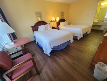 Standard Room, 2 Double Beds, Smoking