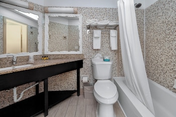 Suite, 1 King Bed, Non Smoking, Jetted Tub