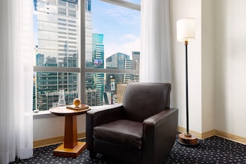 Suite, 1 King Bed (Millennium)