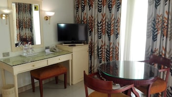 Family Room – Garden View