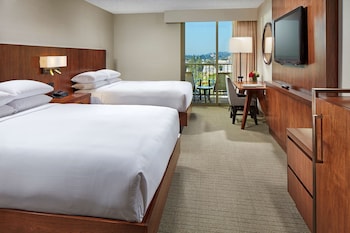 Deluxe Room, 2 Queen Beds