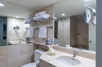 Standard Room, 2 Queen Beds
