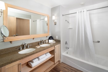 Executive Room, 1 King Bed, Accessible