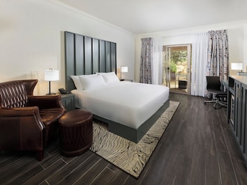 Executive Room, 1 King Bed, Accessible