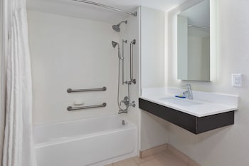 Standard Room, 1 King Bed, Accessible (Communications, Accessible Tub)