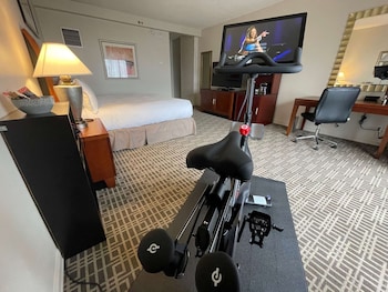 Room, 1 King Bed (Peloton Bike)