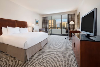 Premium Room, 1 King Bed, City View