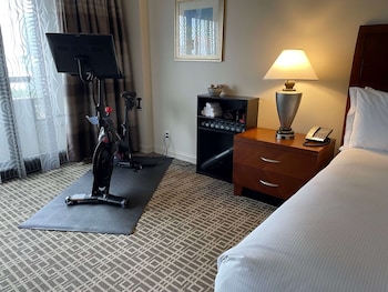 Room, 1 King Bed (Peloton Bike)