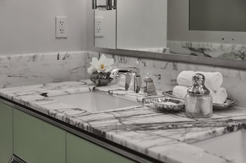 Suite, 2 Bedrooms, Accessible (Park Avenue)