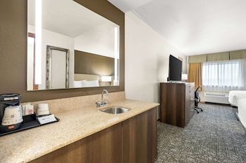 Standard Room, 2 Queen Beds, Non Smoking, Refrigerator & Microwave