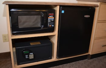Superior Room, 1 King Bed (Smoke Free)