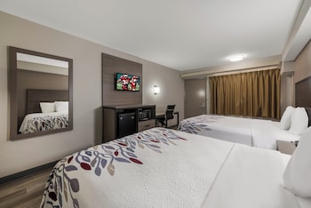 Deluxe Room, 2 Queen Beds, Non Smoking