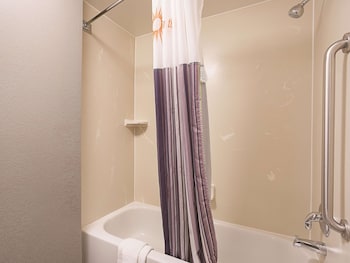 Deluxe Room, 2 Double Beds, Non Smoking