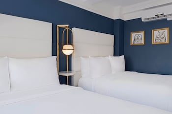 Standard Room, 2 Double Beds