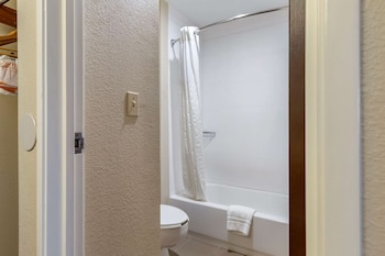 Standard Room, 2 Double Beds, Non Smoking