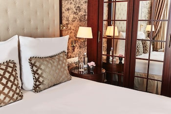 Deluxe Room, 1 King Bed