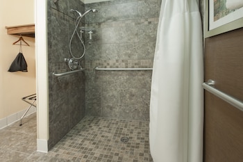 Room, 2 Queen Beds, Accessible, Non Smoking (Mobility, Roll-in Shower)