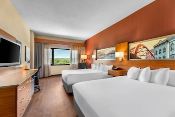 Room, 2 Queen Beds, Non Smoking, River View