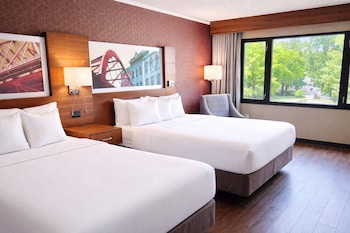 Room, 2 Queen Beds, Non Smoking, River View