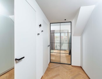 Urban Pool Suite