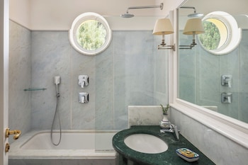 Garden View Junior Suite