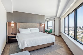 Suite, 1 King Bed (High Floor)