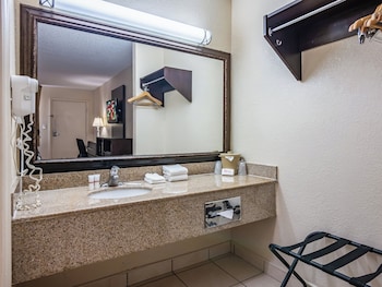 Superior Room, 1 King Bed, Non Smoking, Jetted Tub