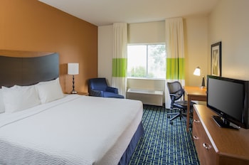 Executive Suite, 1 King Bed with Sofa bed, Non Smoking