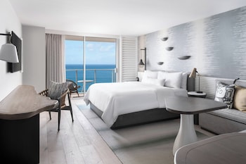 Club Room, 1 King Bed, Club Lounge Access, Oceanfront (Hokupa'a Tower)