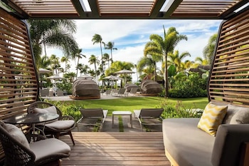 Room, 1 King Bed (Kukahi Sundeck Room, Adults Only)