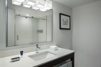 Standard Room, 2 Queen Beds (Mobility Accessible, Tub)