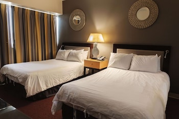 Double Royal Suite, Kitchen