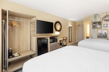 Standard Room, 2 Queen Beds, Non Smoking
