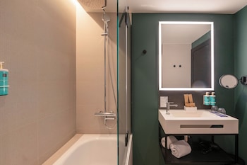 Executive Room, 1 King Bed with Sofa bed