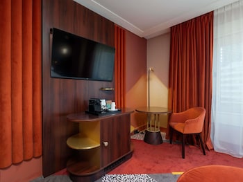 Deluxe Room, 1 King Bed