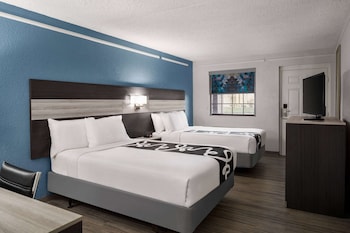 Room, 2 Double Beds, Accessible, Non Smoking (Mobility/Hearing, Roll-In Shower)