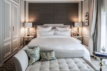 Premier Room