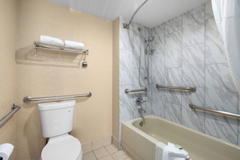 Room, 1 Queen Bed, Accessible, Non Smoking (Mobility/Hearing Impaired)