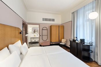 Superior Room, 1 Queen Bed